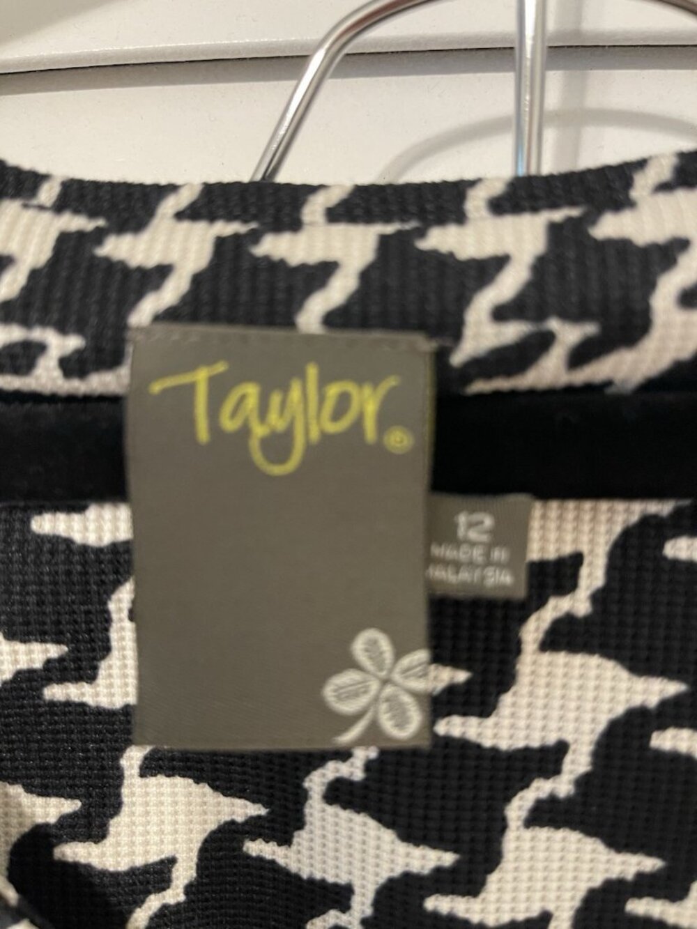 Taylor Houndstooth Black/White Fit & Flare Sleeveless Knee Dress Size 12